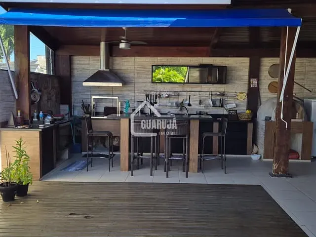 Casa 6 quartos e 7 banheiros, à venda, no bairro Jardim Virgínia em Guarujá