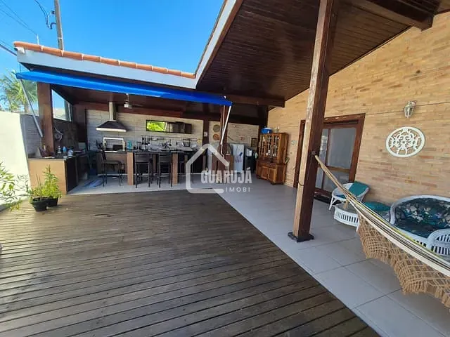 Casa 6 quartos e 7 banheiros, à venda, no bairro Jardim Virgínia em Guarujá
