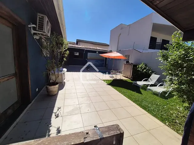 Casa 6 quartos e 7 banheiros, à venda, no bairro Jardim Virgínia em Guarujá