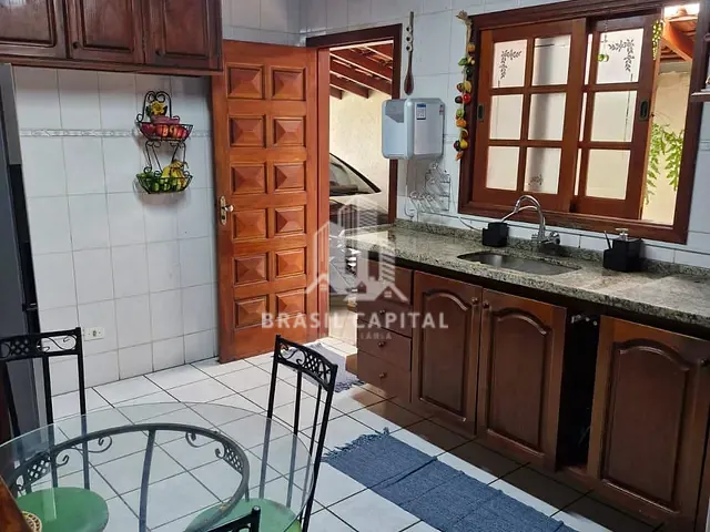 Casa 4 quartos e 3 banheiros, à venda, no bairro Jardim Ibiti do Paço em Sorocaba