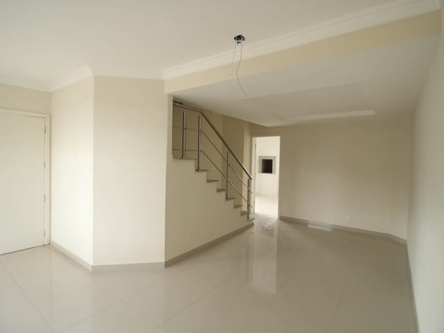 Casa com 182m² 3 quartos e 5 banheiros, à venda, no bairro Estrela em Ponta Grossa