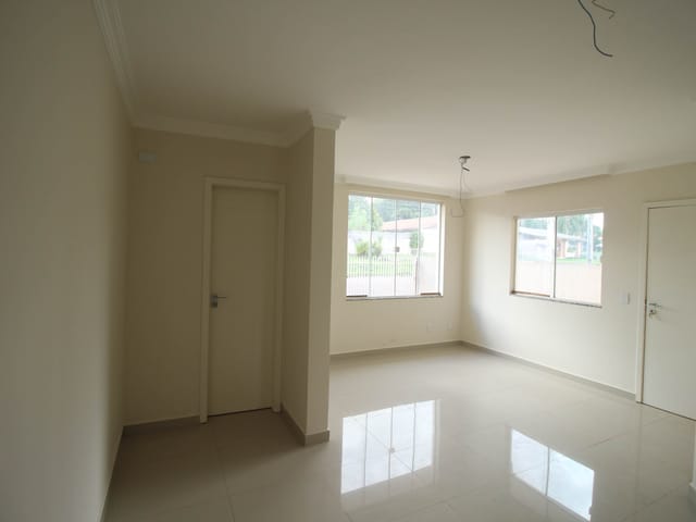 Casa com 182m² 3 quartos e 5 banheiros, à venda, no bairro Estrela em Ponta Grossa