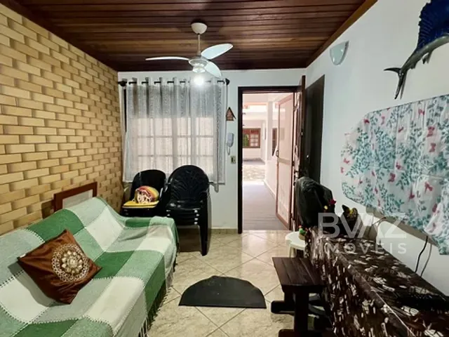 Casa 3 quartos e 1 banheiro, à venda, no bairro Peró em Cabo Frio