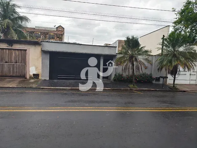 Casa com 360m² 3 quartos e 2 banheiros, à venda, no bairro Nova Piracicaba em Piracicaba