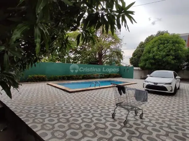 Casa à venda, no bairro Horto em Teresina