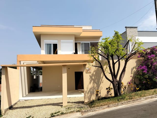 Casa com 250m² 3 quartos e 3 banheiros, à venda, no bairro Monte Belo em Águas de Lindóia