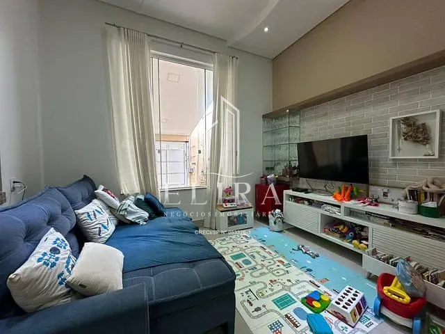 Casa com 150m² 3 quartos e 2 banheiros, à venda, no bairro Parque Universitário em Americana