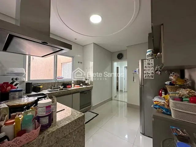 Casa com 150m² 3 quartos e 2 banheiros, à venda, no bairro Parque Universitário em Americana
