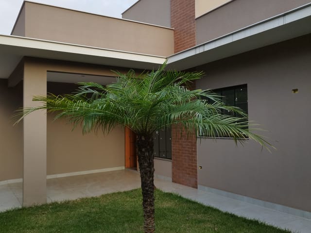 Foto do Casa - Casa à venda com 3 quartos sendo um deles suíte no jardim Guararapes zona leste de Londrina Paraná | Edmilson Pereira Corretor de Imóveis em Londrina