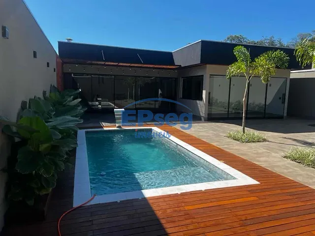 Casa com 300m² 2 quartos e 2 banheiros, à venda, no bairro Residencial Octávio Cesário em Cambé