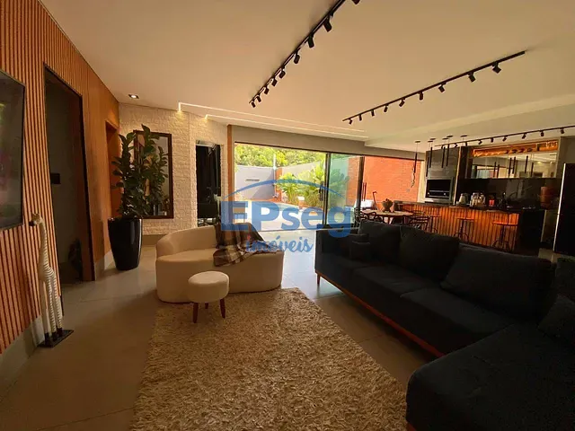 Casa com 300m² 2 quartos e 2 banheiros, à venda, no bairro Residencial Octávio Cesário em Cambé