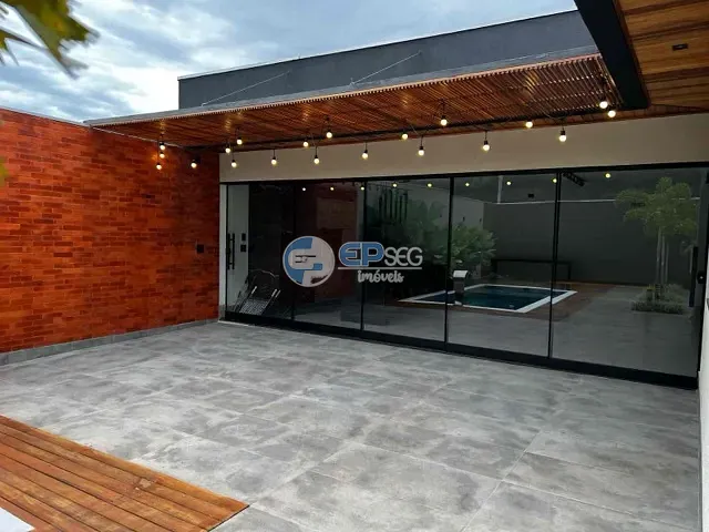 Casa com 300m² 2 quartos e 2 banheiros, à venda, no bairro Residencial Octávio Cesário em Cambé