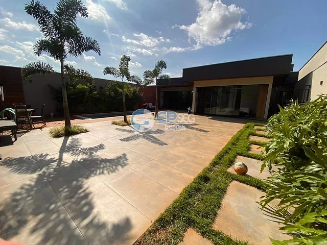 Casa com 300m² 2 quartos e 2 banheiros, à venda, no bairro Residencial Octávio Cesário em Cambé