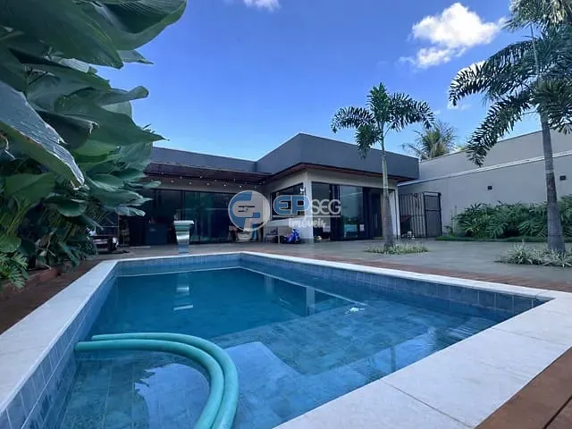 Casa com 300m² 2 quartos e 2 banheiros, à venda, no bairro Residencial Octávio Cesário em Cambé