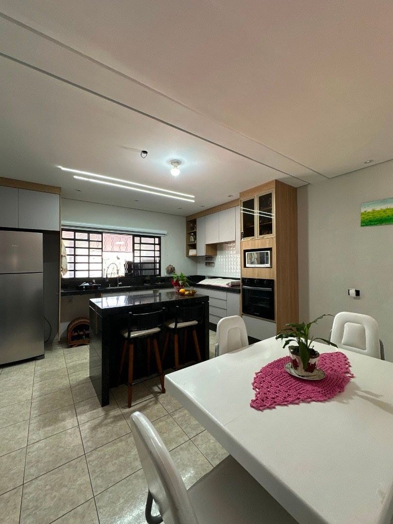 Casa, 3 quartos, 222 m² - Foto 3