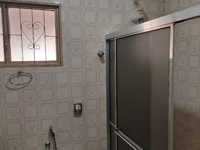 Casa com 194m² 2 quartos e 2 banheiros, para alugar, no bairro Vila Maria em Birigui