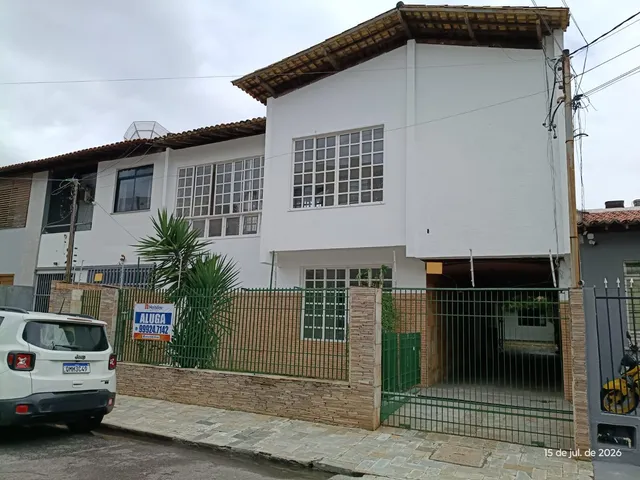 Casa com 330m², para alugar, no bairro Salgado Filho em Aracaju