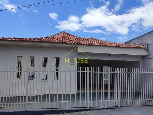 Casa com 300m², à venda, no bairro Vila América em Votuporanga