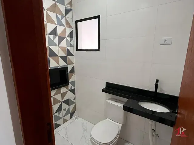 Casa com 155m² 3 quartos e 2 banheiros, à venda, no bairro Loty em Itanhaém