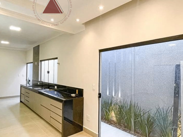 Casa com 250m² 3 quartos e 3 banheiros, à venda, no bairro Residencial Colina do Espraiado em Franca