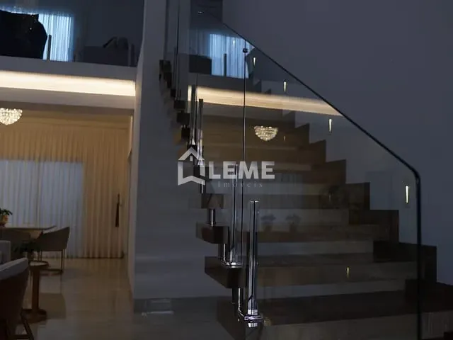 Casa com 360m² 4 quartos e 5 banheiros, à venda, no bairro Jardim Residencial do Bosque em Mococa