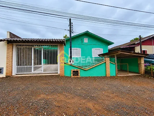 Casa 3 quartos e 1 banheiro, para alugar, no bairro Petrópolis em Concórdia