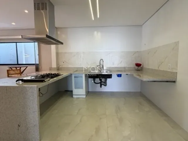 Casa 3 quartos e 3 banheiros, à venda ou para alugar, no bairro Setor Habitacional Vicente Pires - Trecho 3 em Brasília