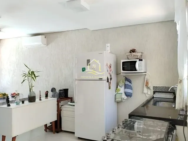 Sobrado com 100m² 2 quartos e 3 banheiros, à venda, no bairro Boraceia em Bertioga