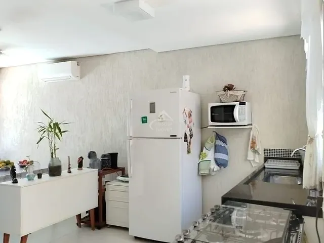 Sobrado com 100m² 2 quartos e 3 banheiros, à venda, no bairro Boraceia em Bertioga