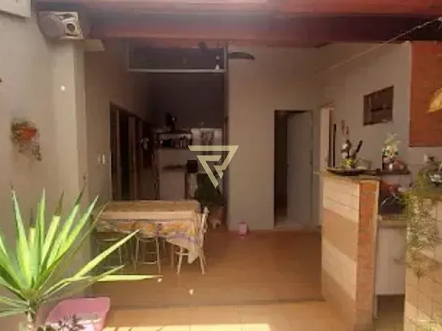 Casa com 200m² 3 quartos e 2 banheiros, à venda, no bairro Jardim Alexandre Balbo em Ribeirão Preto