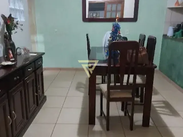 Casa com 200m² 3 quartos e 2 banheiros, à venda, no bairro Jardim Alexandre Balbo em Ribeirão Preto