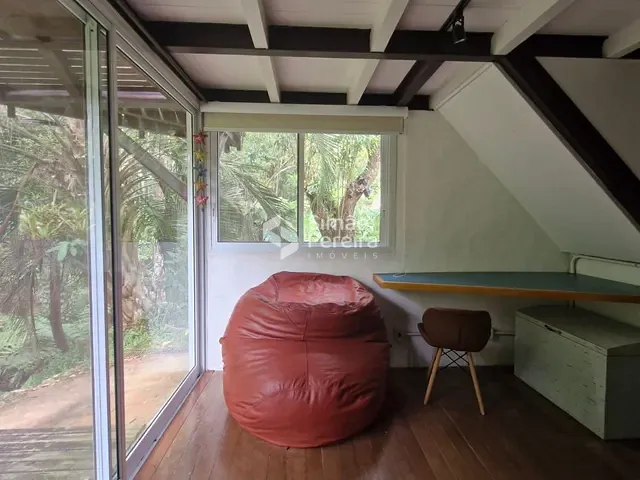 Casa com 4000m² 4 quartos e 4 banheiros, à venda, no bairro vale das videiras em Petrópolis