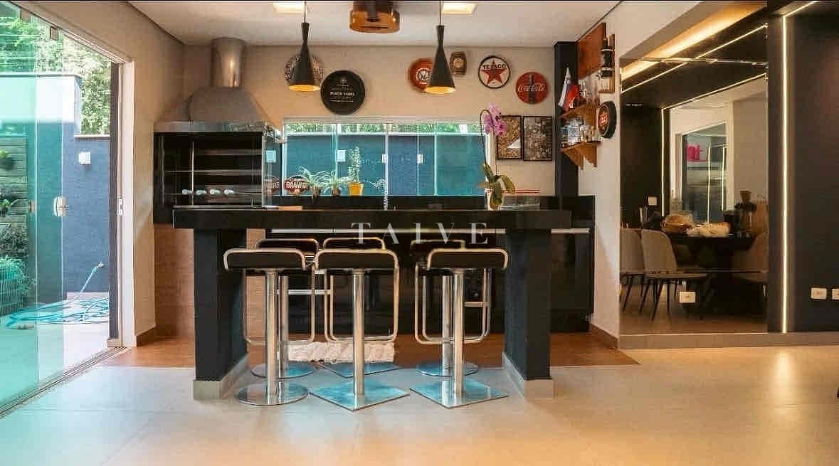 Casa, 3 quartos, 185 m² - Foto 1