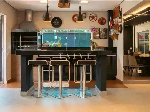 Casa com 562m² 3 quartos e 5 banheiros, à venda, no bairro Esperança em Londrina