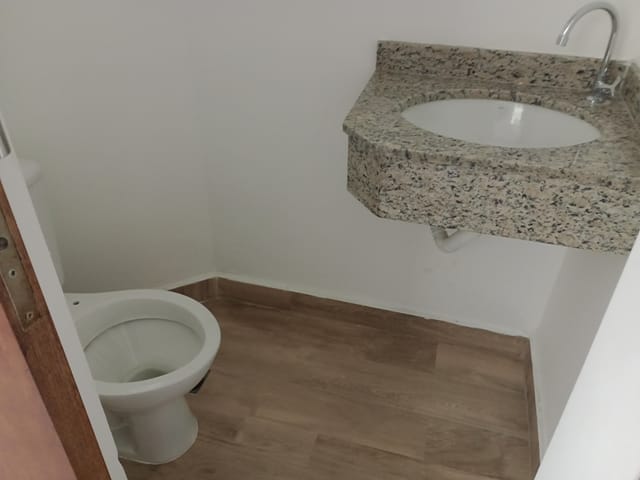 Casa com 120m² 3 quartos e 2 banheiros, à venda, no bairro Jardim Califórnia em Taubaté