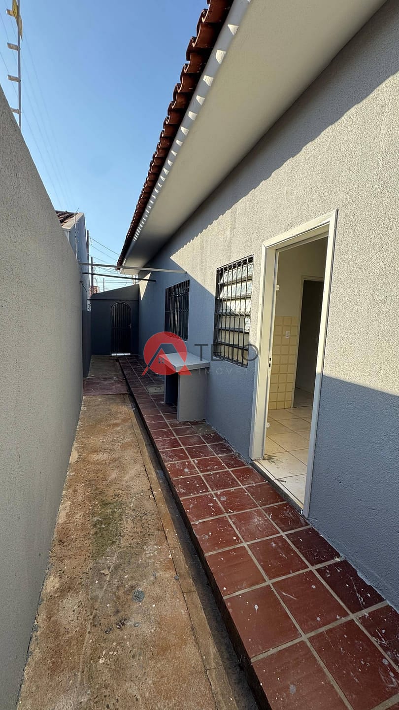 Casa para alugar com 3 quartos, 90m² - Foto 13