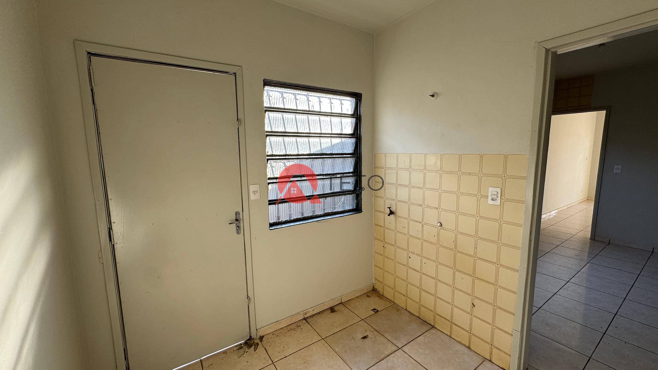Casa para alugar com 3 quartos, 90m² - Foto 7