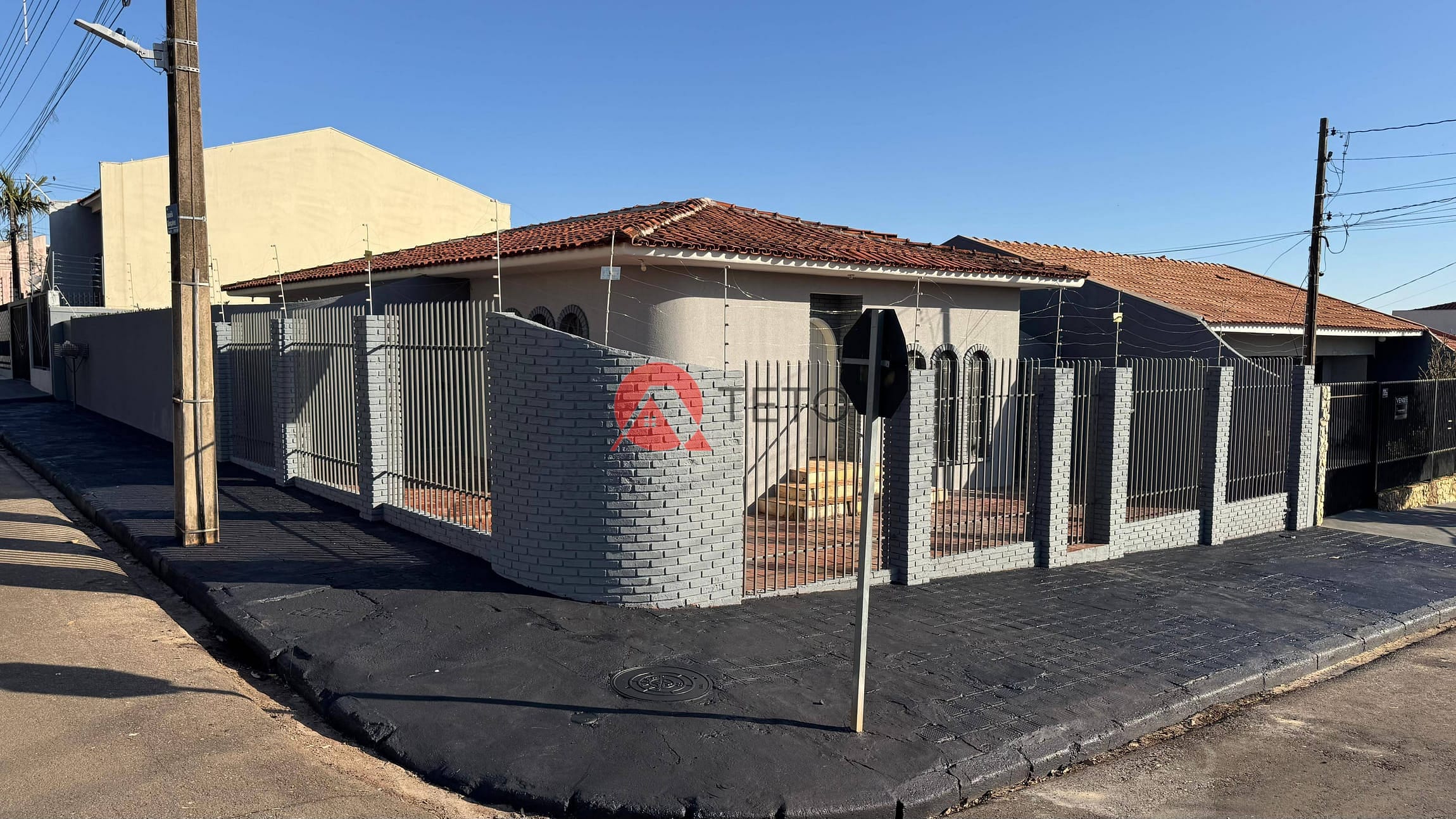 Casa para alugar com 3 quartos, 90m² - Foto 2