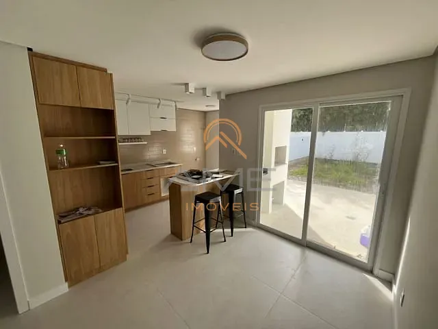 Casa 3 quartos e 2 banheiros, à venda, no bairro Las Acácias em Pelotas