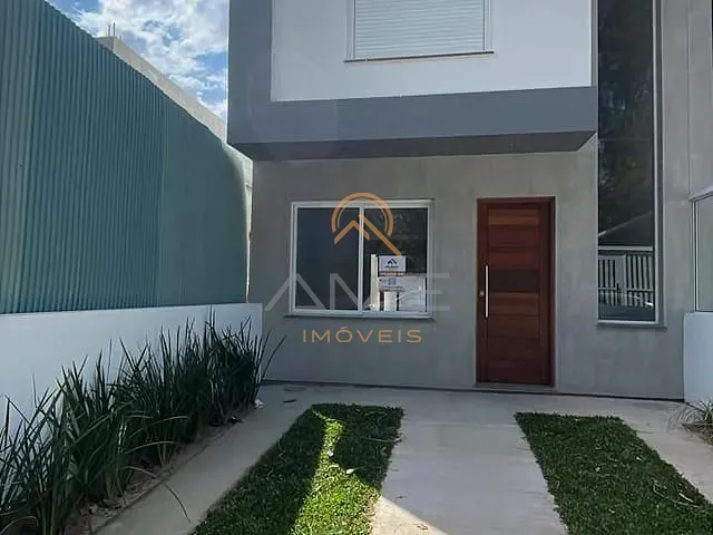 Casa 3 quartos e 2 banheiros, à venda, no bairro Las Acácias em Pelotas