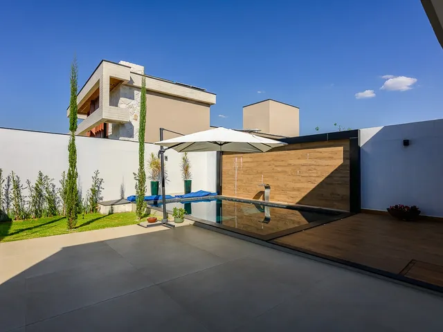 Casa com 600m² 3 quartos e 4 banheiros, à venda, no bairro Setor Habitacional Arniqueira (Águas Claras) em Brasília