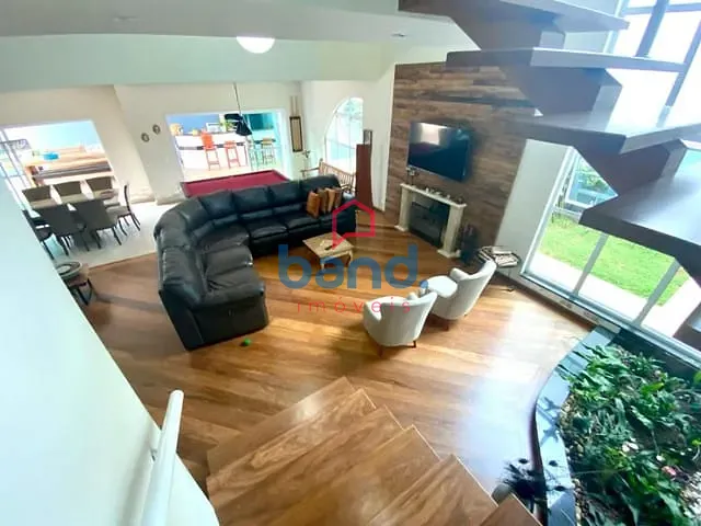 Casa com 500m² 4 quartos e 5 banheiros, à venda, no bairro Centro em Porto Feliz
