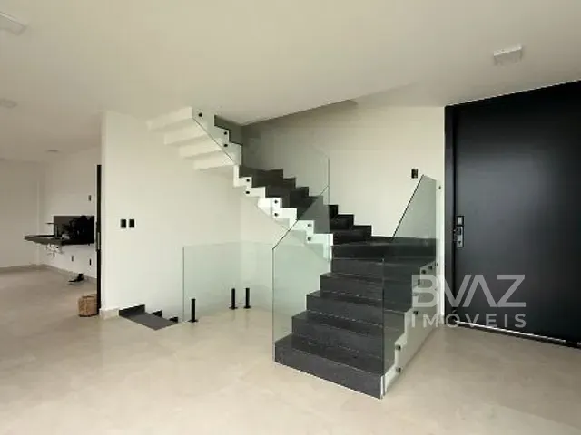 Casa com 230m² 3 quartos e 5 banheiros, à venda, no bairro Nova São Pedro em São Pedro da Aldeia