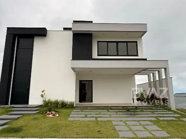 Casa com 230m² 3 quartos e 5 banheiros, à venda, no bairro Nova São Pedro em São Pedro da Aldeia