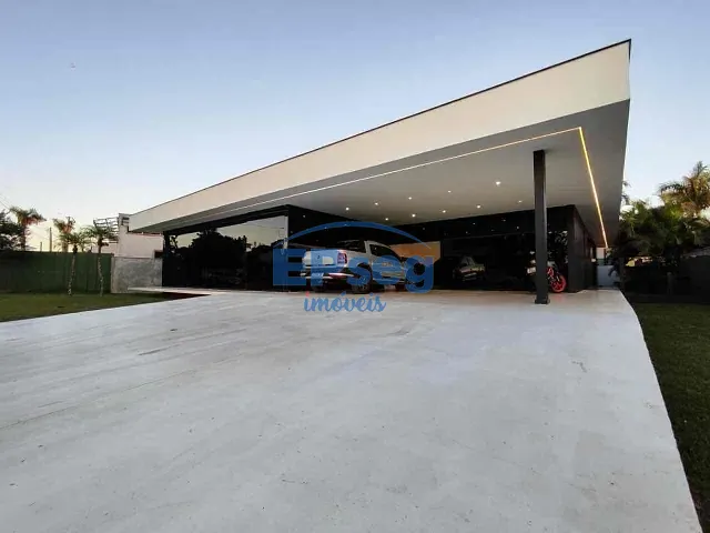 Casa com 811m² 4 quartos e 1 banheiro, à venda, no bairro Jardim União em Cambé
