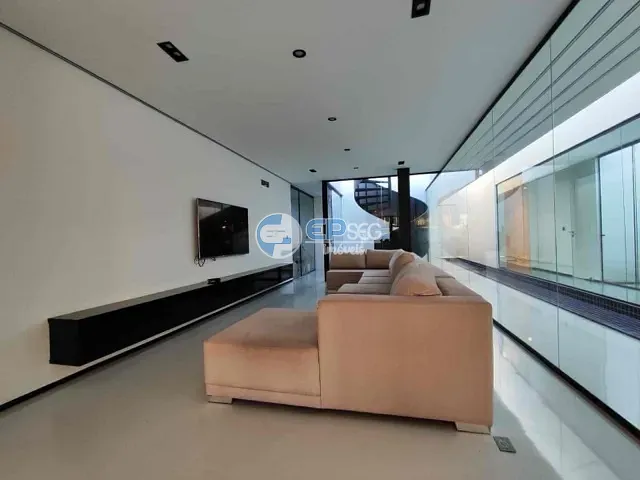 Casa com 811m² 4 quartos e 1 banheiro, à venda, no bairro Jardim União em Cambé