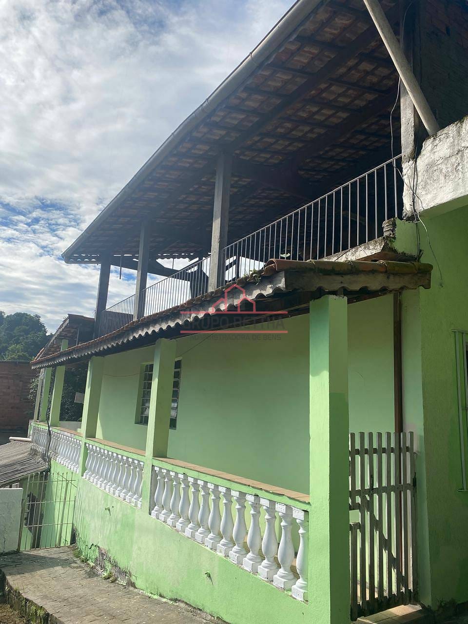 Casa à venda com 2 quartos, 334m² - Foto 2