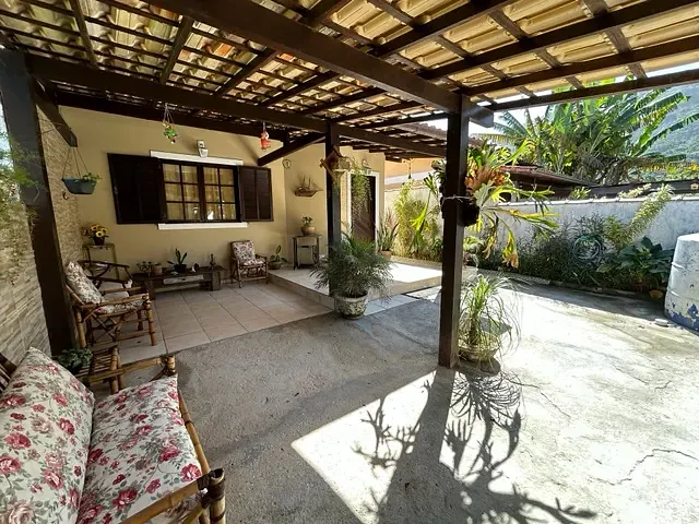 Casa com 300m² 4 quartos e 3 banheiros, à venda, no bairro Recanto de Itaipuaçu (Itaipuaçu) em Maricá