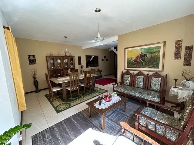 Casa com 300m² 4 quartos e 3 banheiros, à venda, no bairro Recanto de Itaipuaçu (Itaipuaçu) em Maricá
