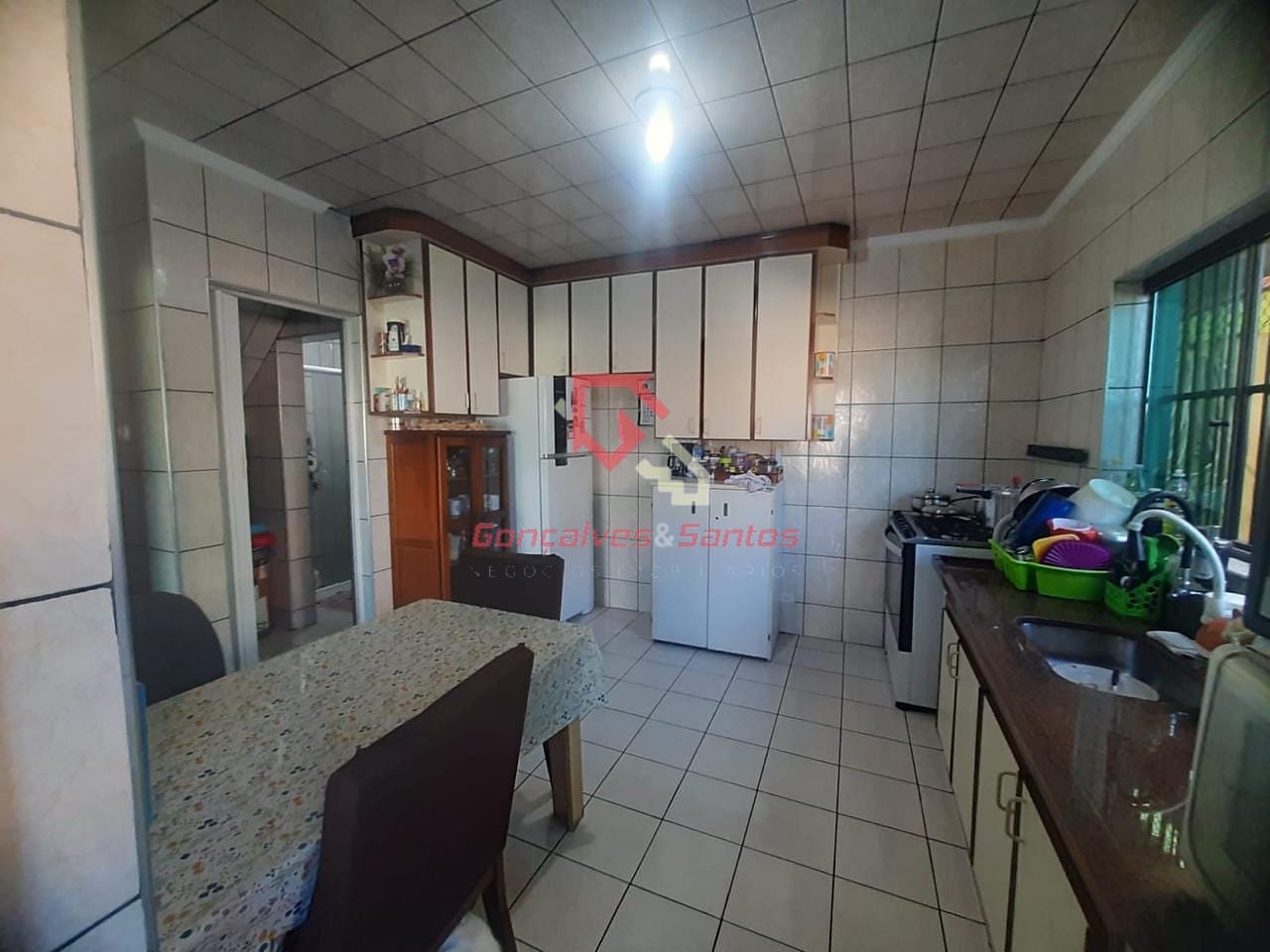 Casa à venda e aluguel com 2 quartos, 10m² - Foto 9